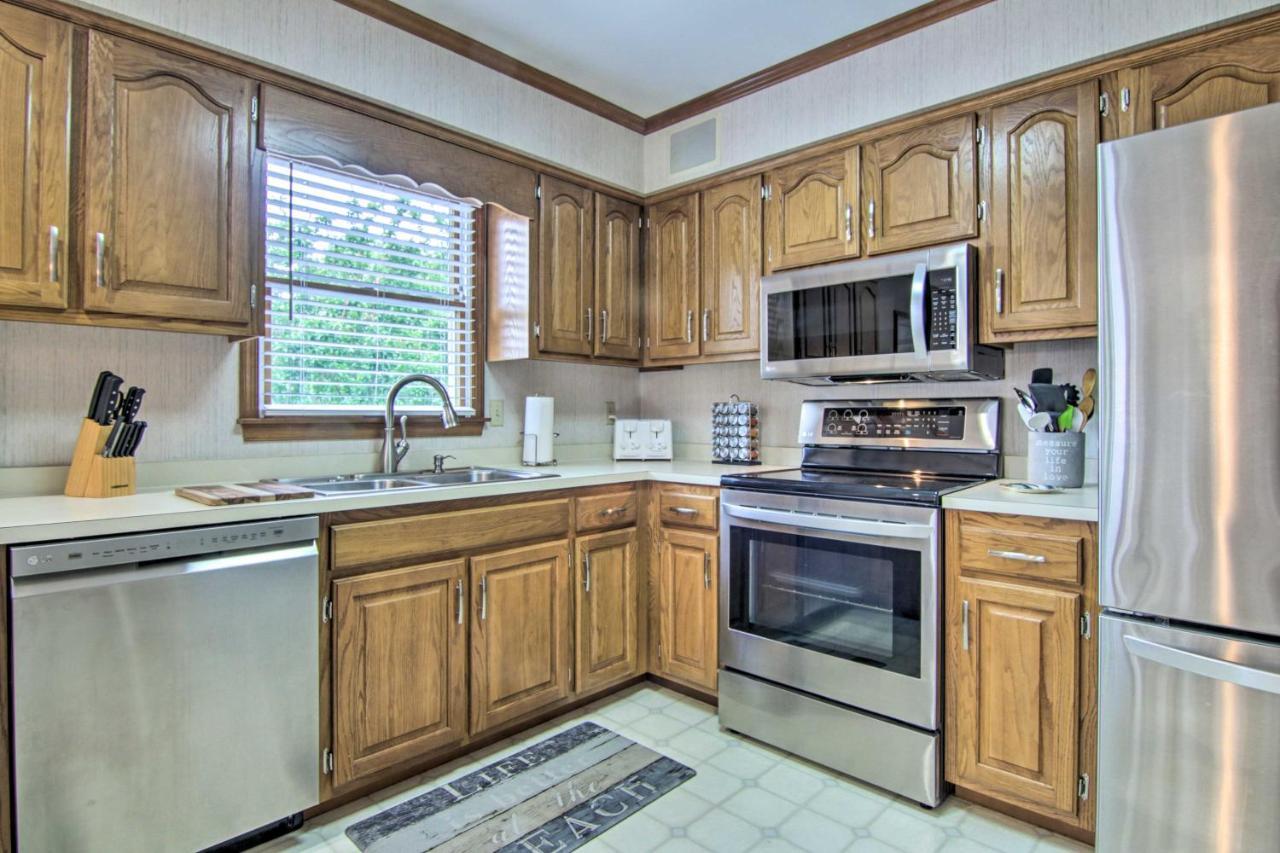 Canal-Front Ocean City Getaway With Deck And Dock! Ocean Pines Exterior foto